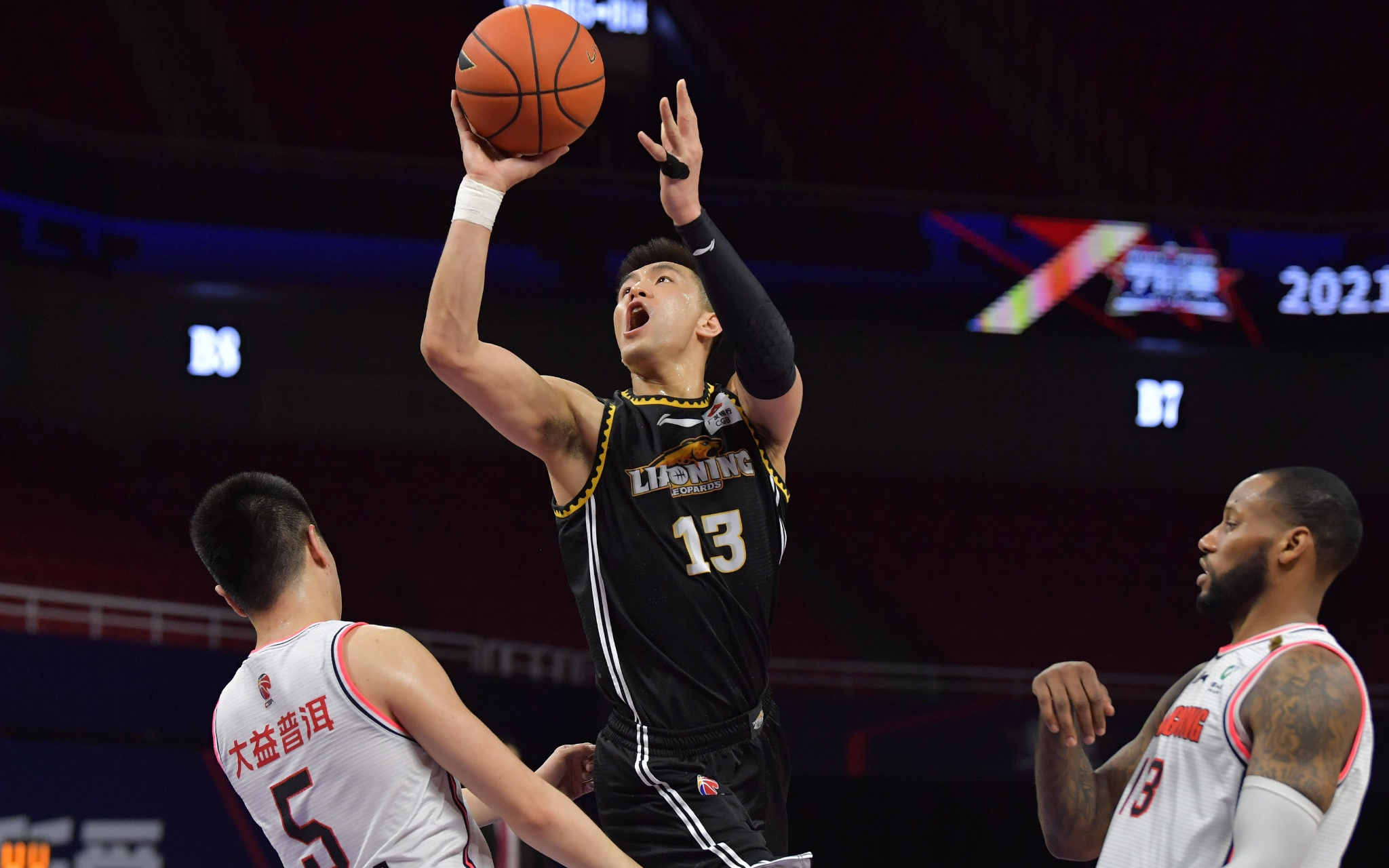 场比赛中出 场比赛中出