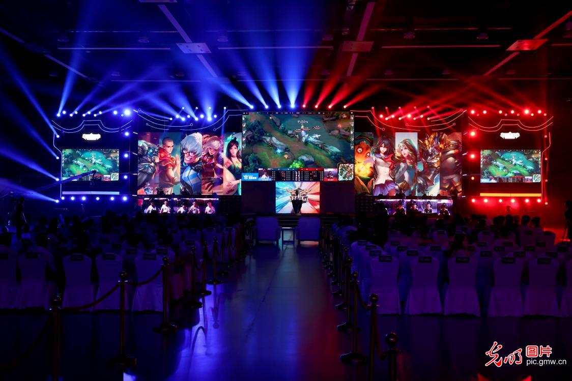 也将继续左 也将继续左