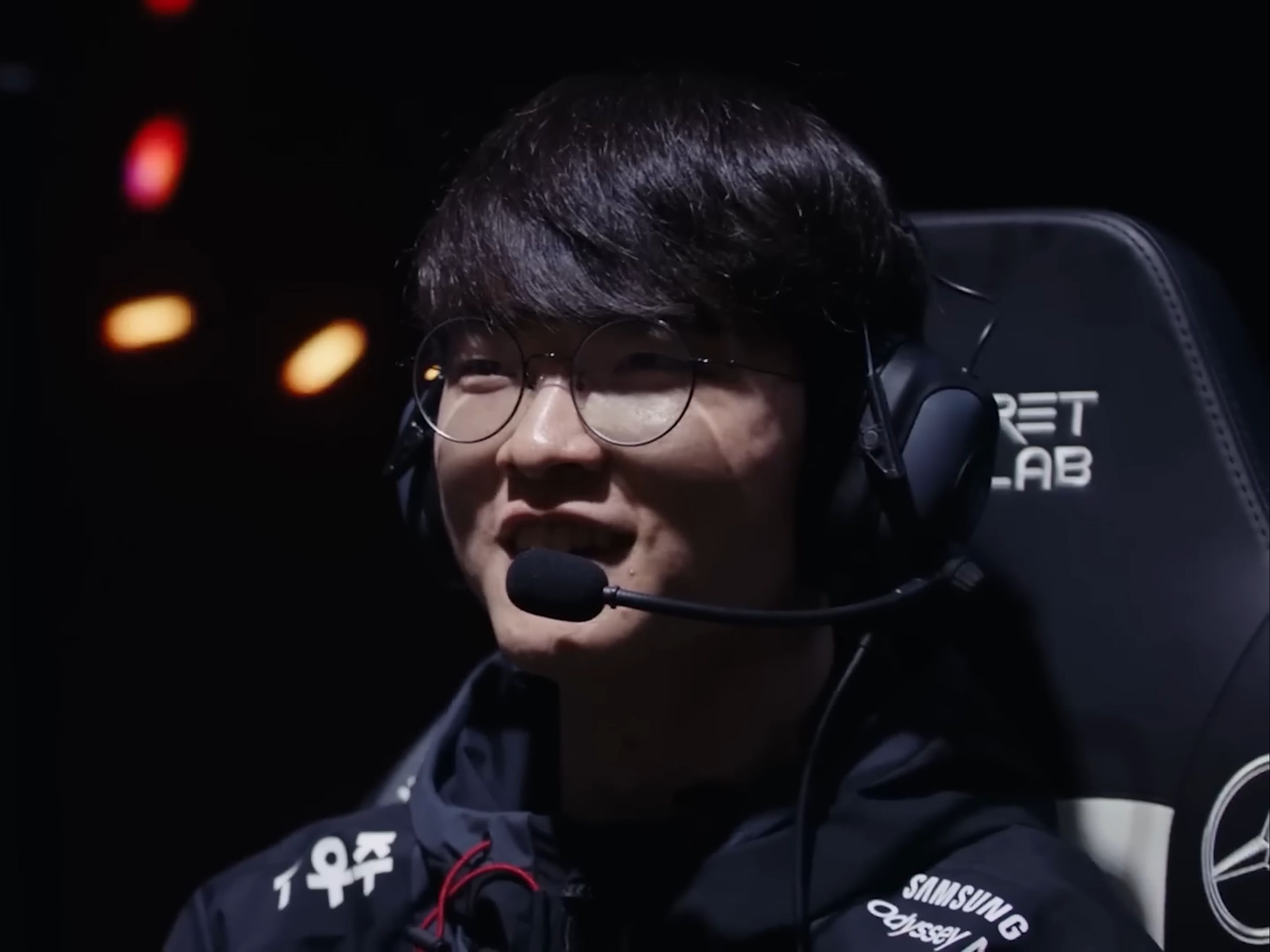 成绩与经济 成绩与经济